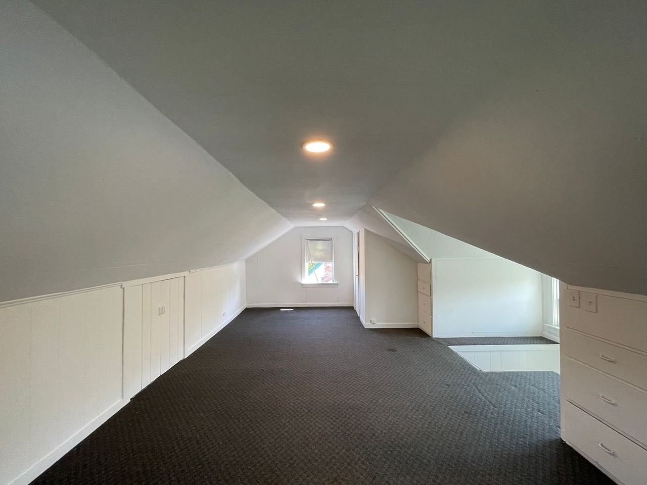 1022 S Morgan St - Photo 2 of 8