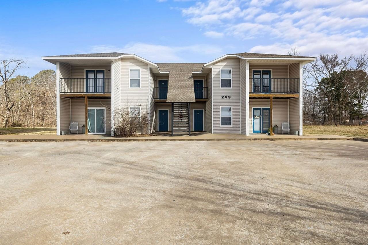 Erin Place - 282 - Photo 2 of 37