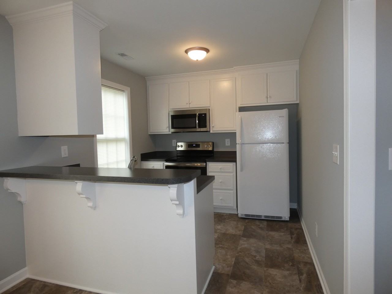 1930 Sapphire Rd - Photo 3 of 16