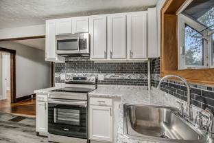 548 Dayton Ave - Photo 1 of 1