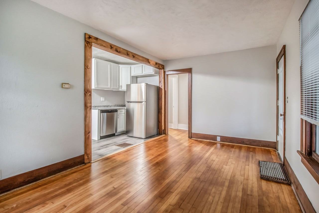 548 Dayton Avenue - Photo 7 of 15