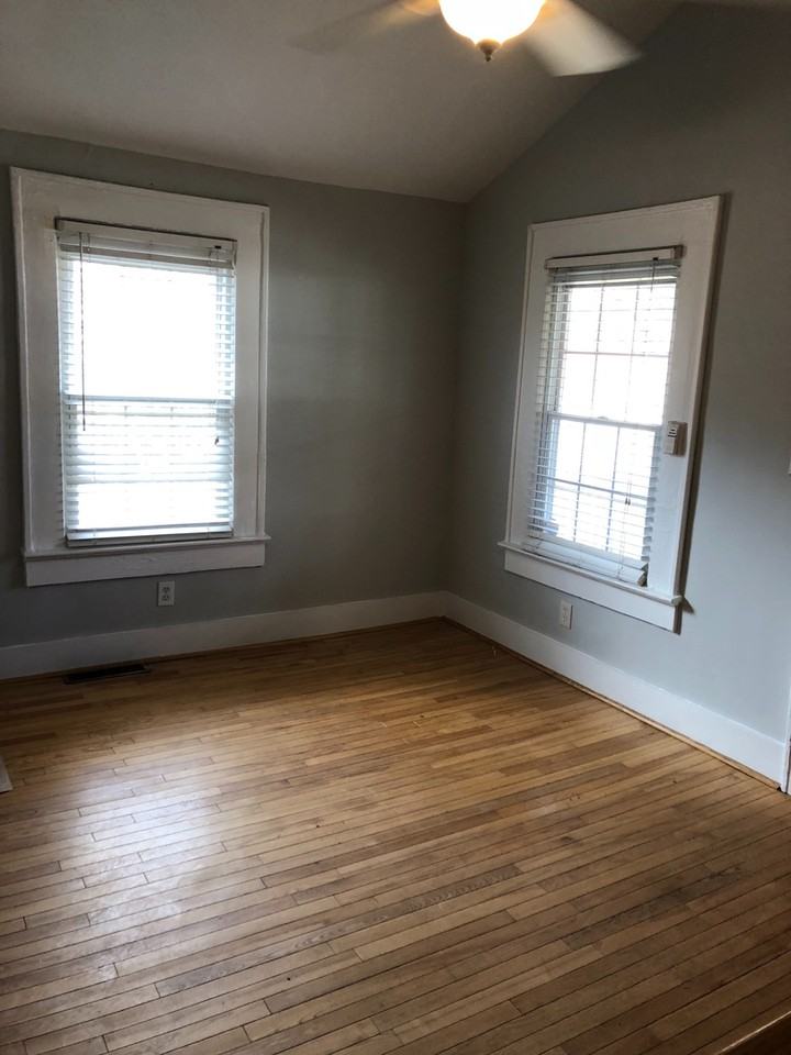 441 Kendrick Avenue Southeast - Photo 5 of 24