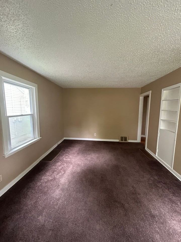 4422 Gaywood Dr - Photo 2 of 7