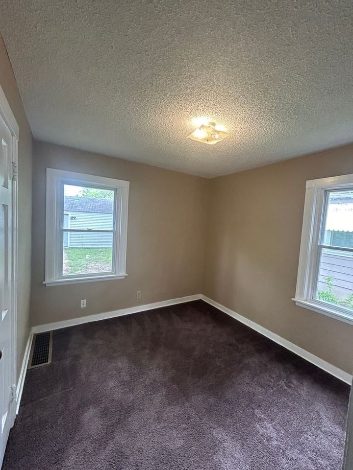 4422 Gaywood Dr - Photo 4 of 7