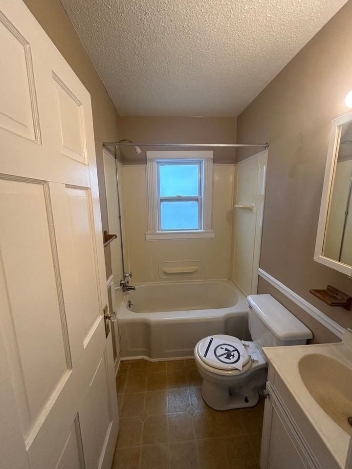 4422 Gaywood Dr - Photo 6 of 7