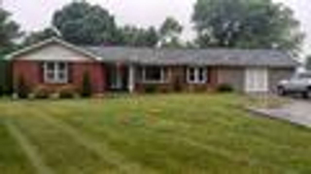 205 Southfork Rd - Photo 2 of 29