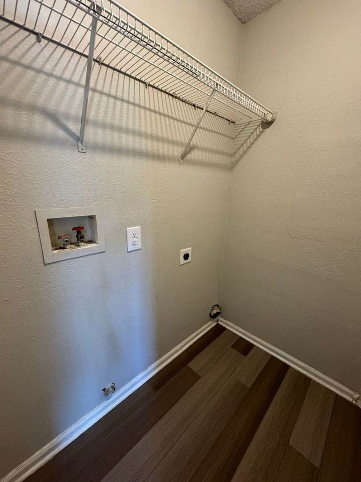 649 N Queen Ridge Ct - Photo 4 of 12