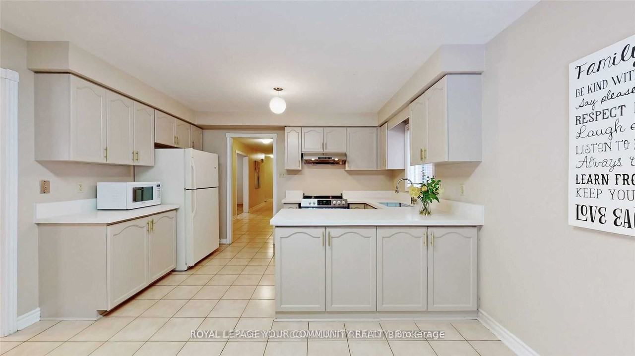 32 Muster Court - Photo 3 of 6