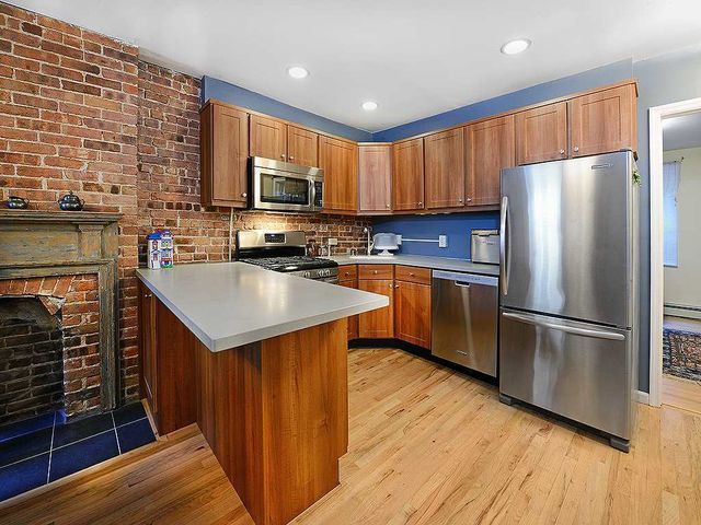 111 Bloomfield St #1 - Photo 2 of 11