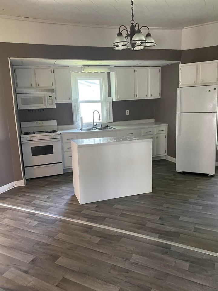 14 5th St Se #NA - Photo 2 of 13