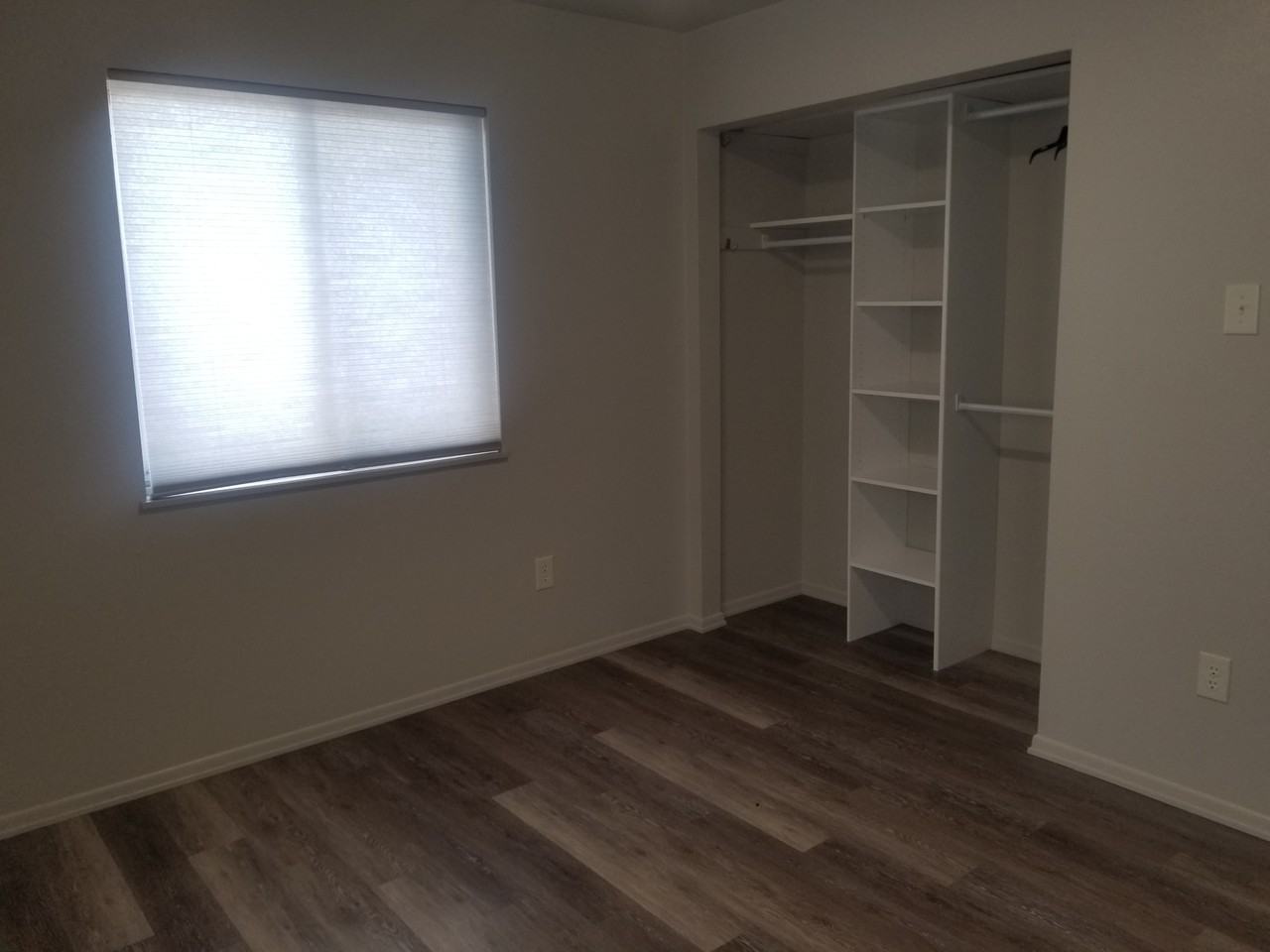 42 Barclay Dr #1 - Photo 6 of 10