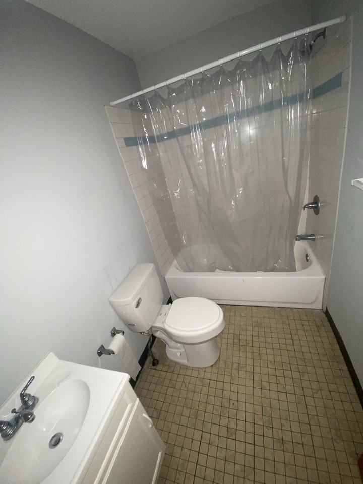 Chestnut St. Apartments - Photo 2 of 5