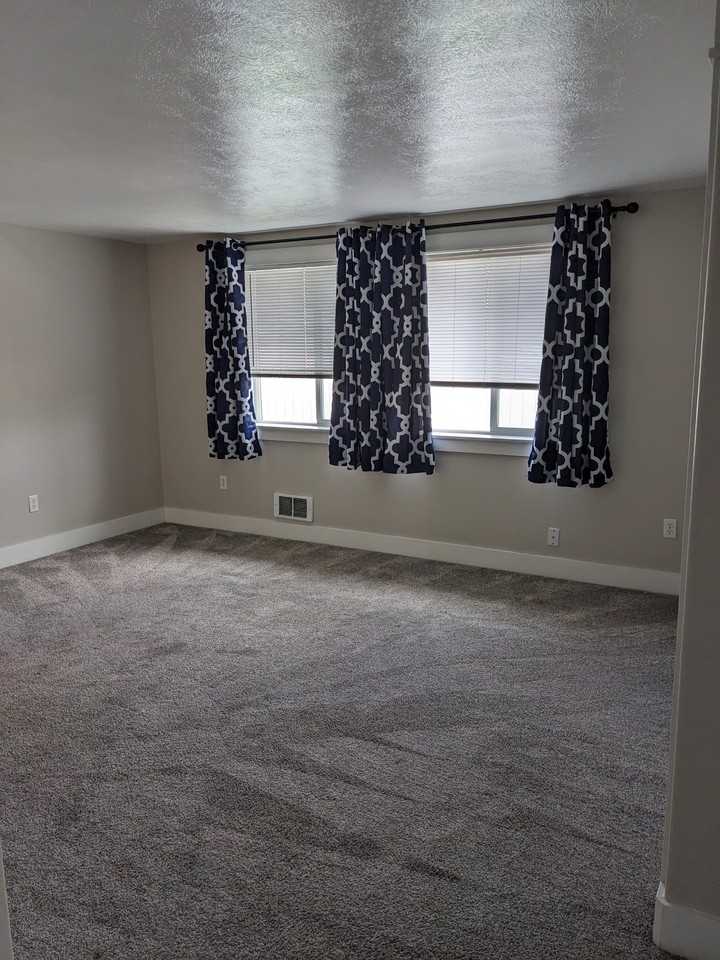 110 Nora St #1XX - Photo 3 of 14