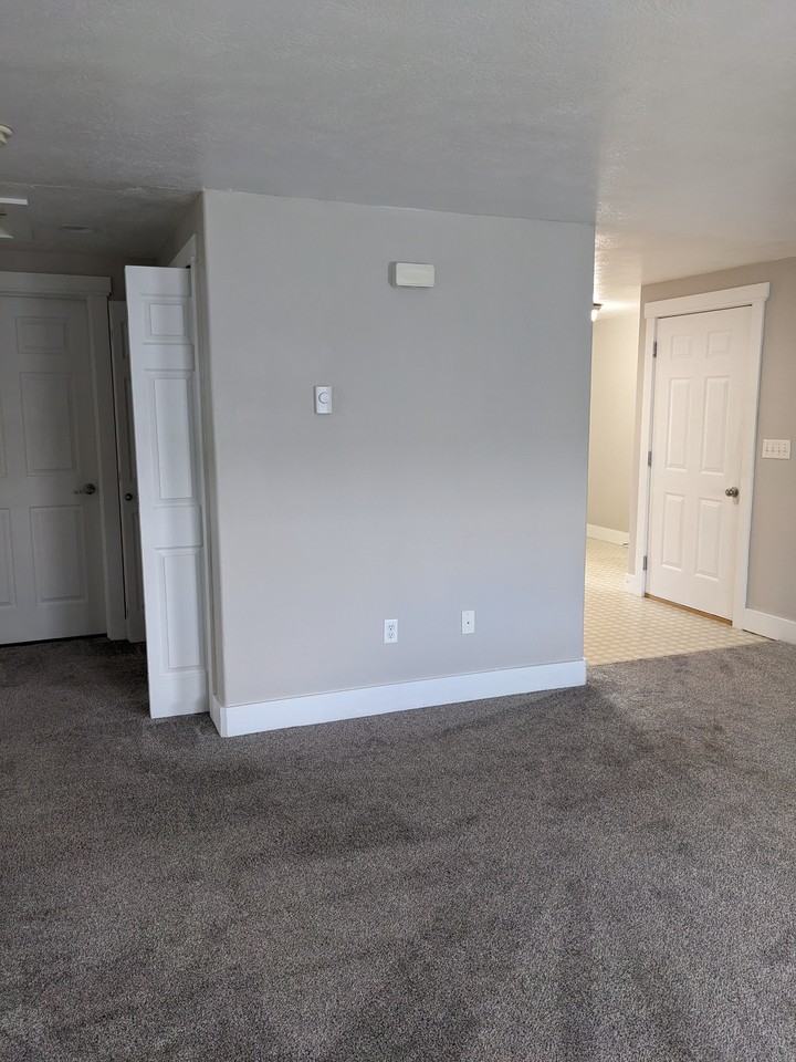 110 Nora St #1XX - Photo 4 of 14