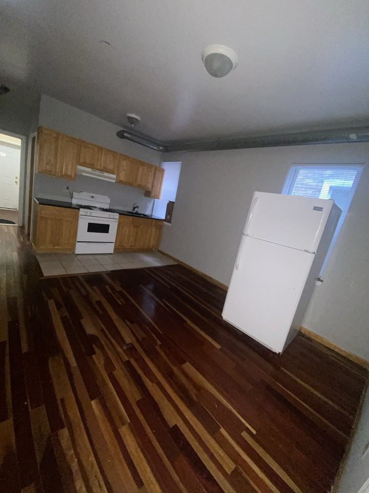 Chestnut St. Apartments - Photo 5 of 5