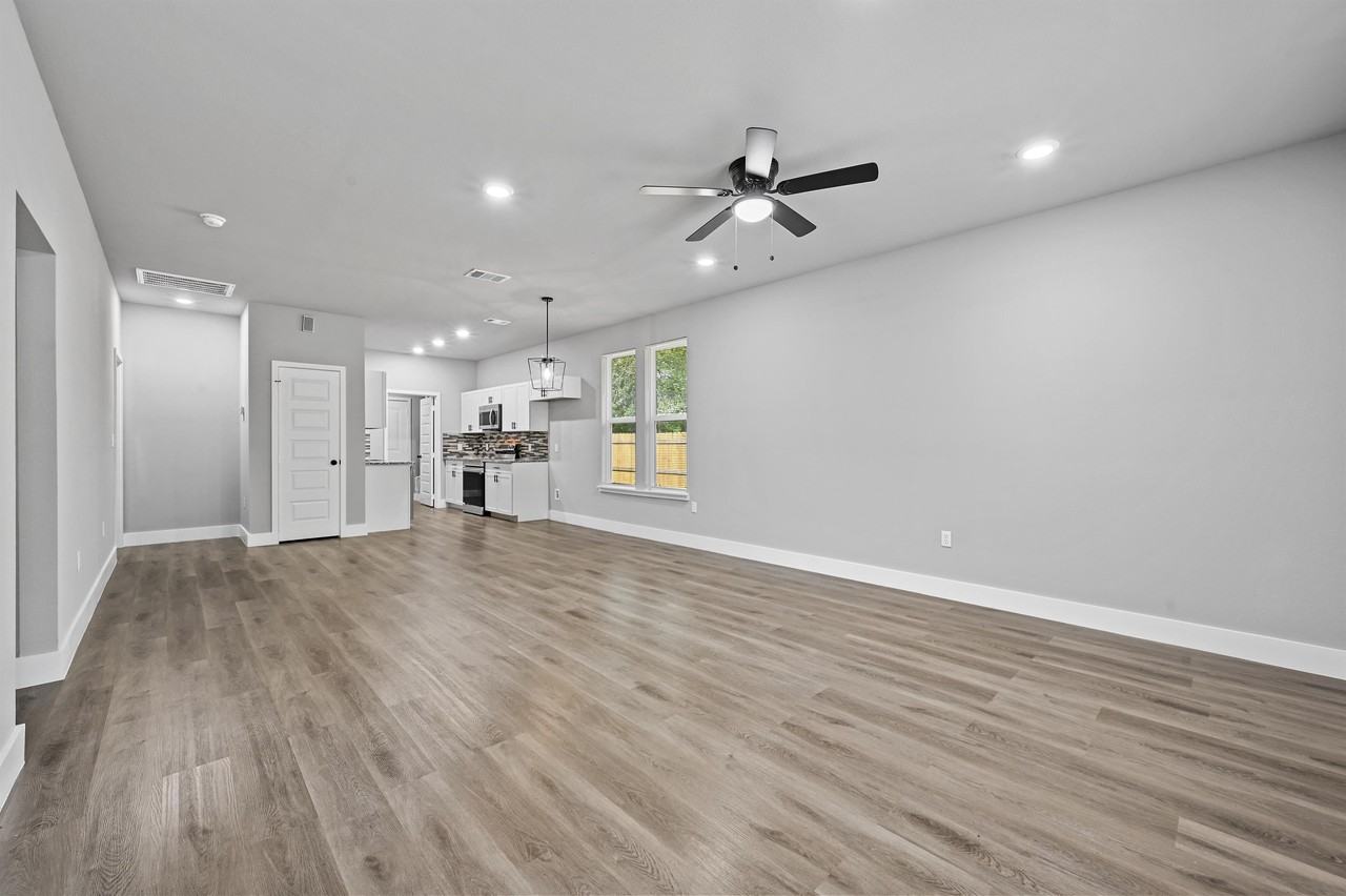 6147 Shawnee Dr #1 - Photo 2 of 19