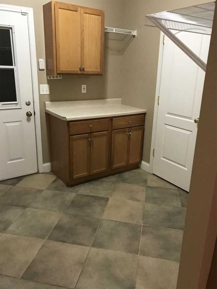 114 Wintergreen Dr #114 - Photo 3 of 13