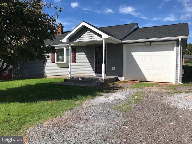 1105 Meander Dr Lowr Level - Photo 2 of 10