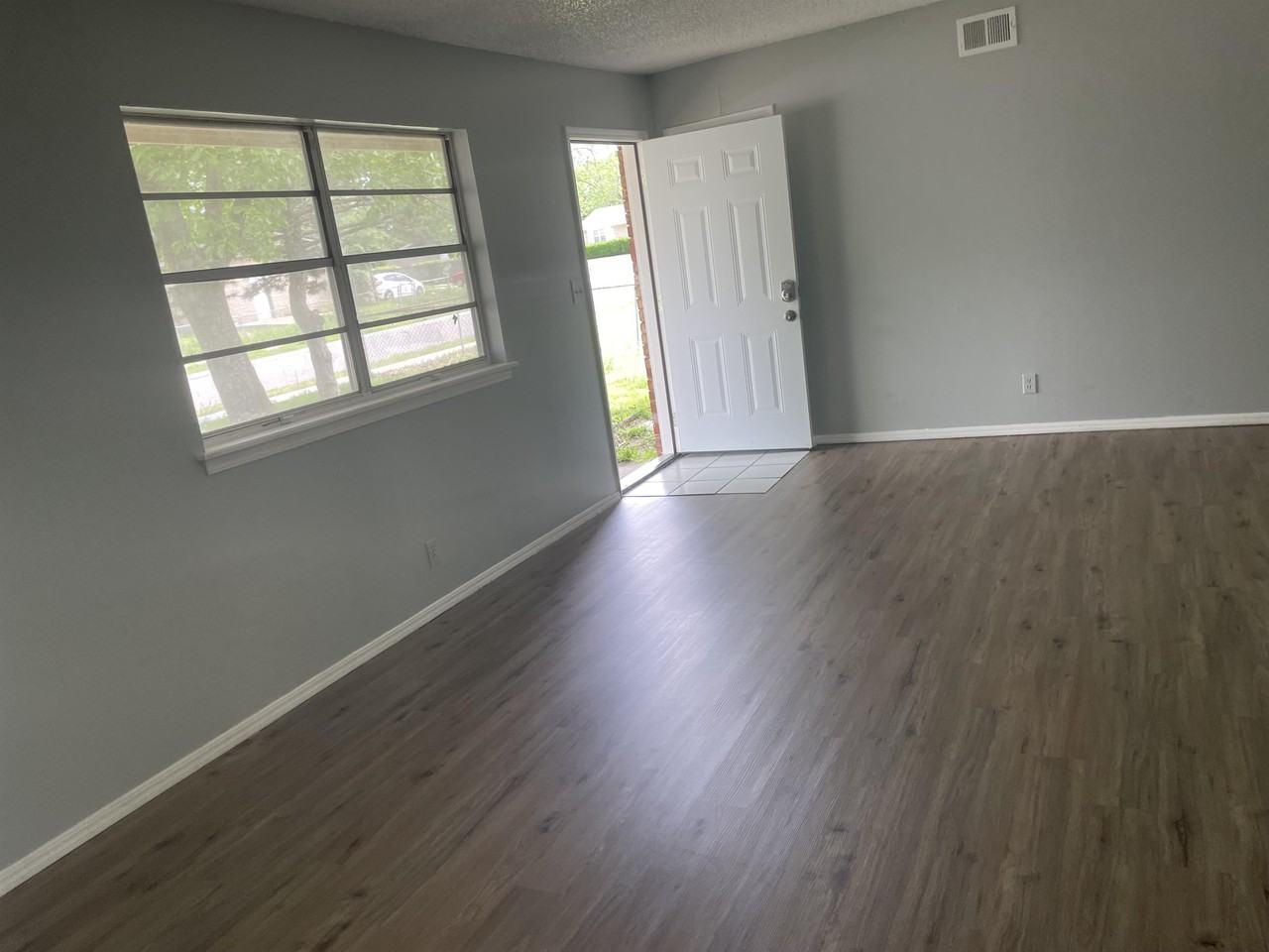 2220 S 132nd East Ave #1 - Photo 5 of 13