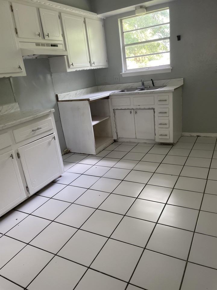 2220 S 132nd East Ave #1 - Photo 7 of 13