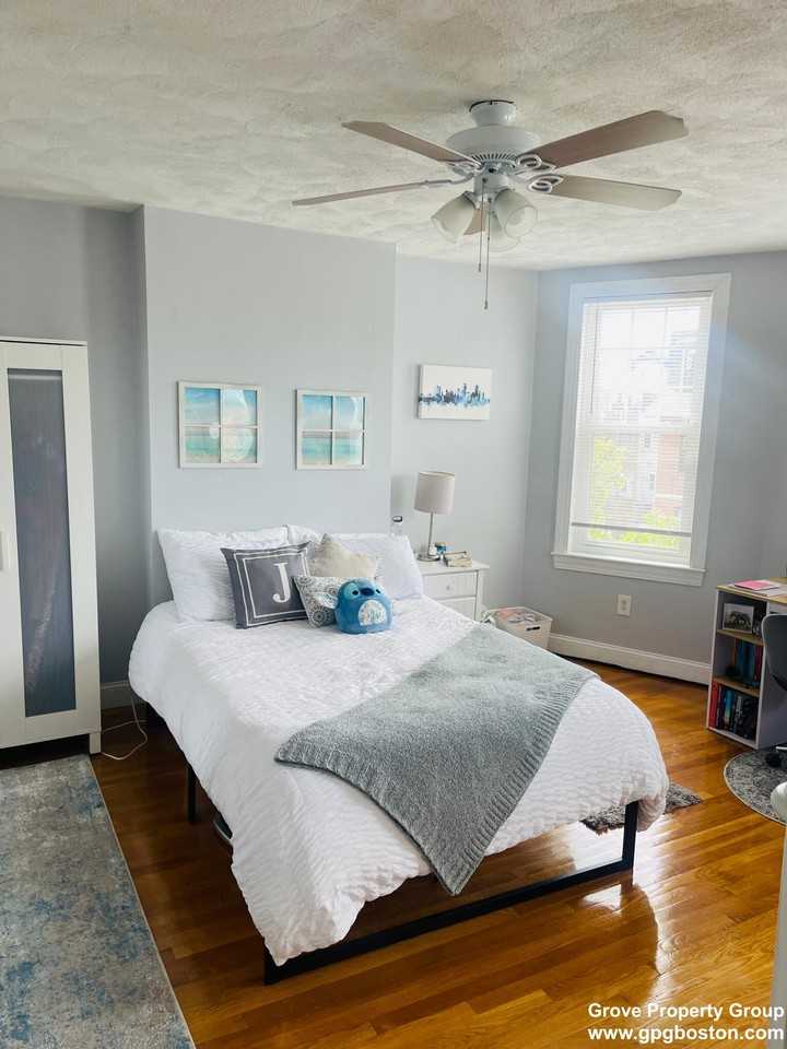 613 E 3rd St #3 - Photo 2 of 16