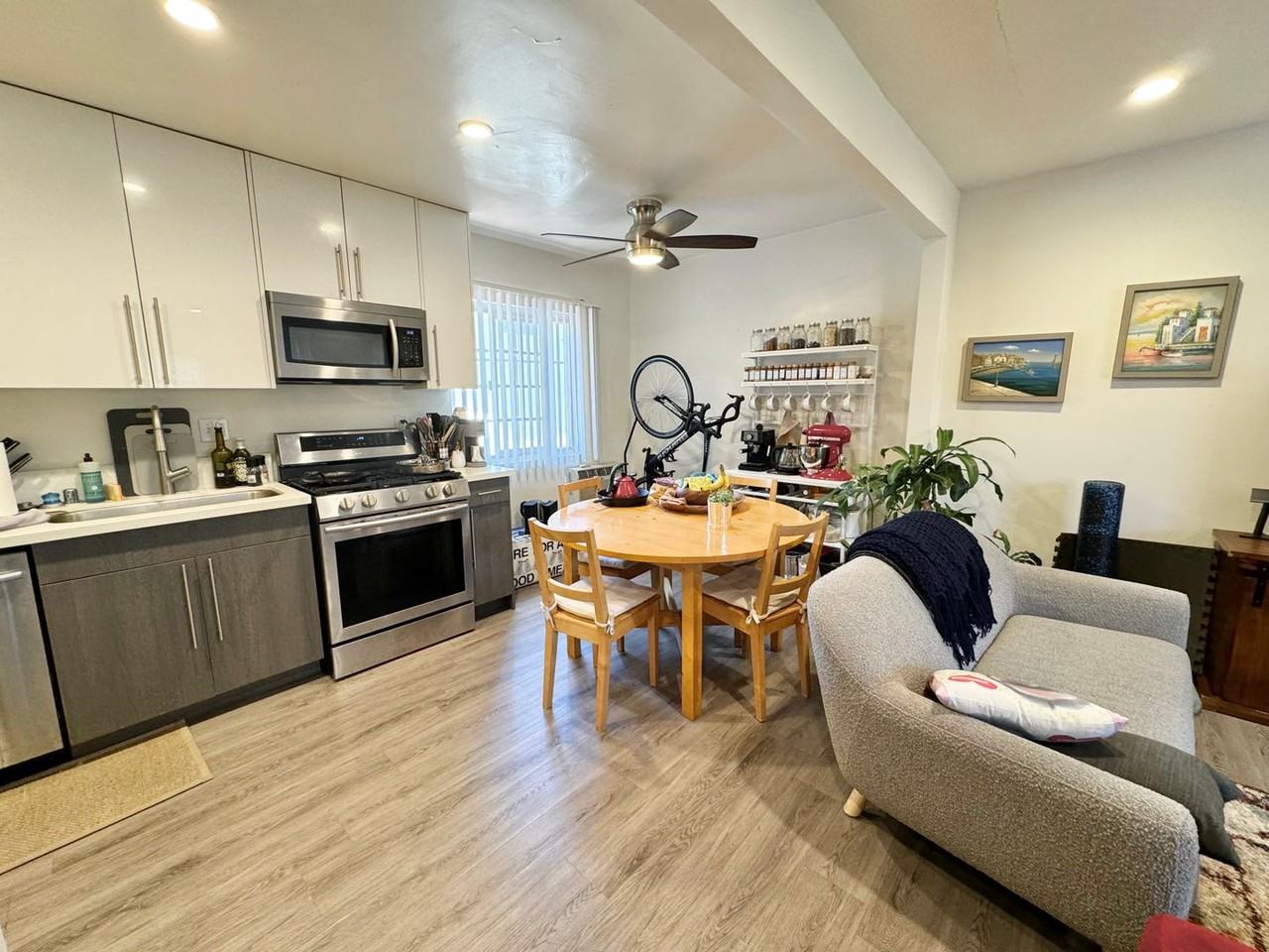 cla372 - Photo 3 of 50