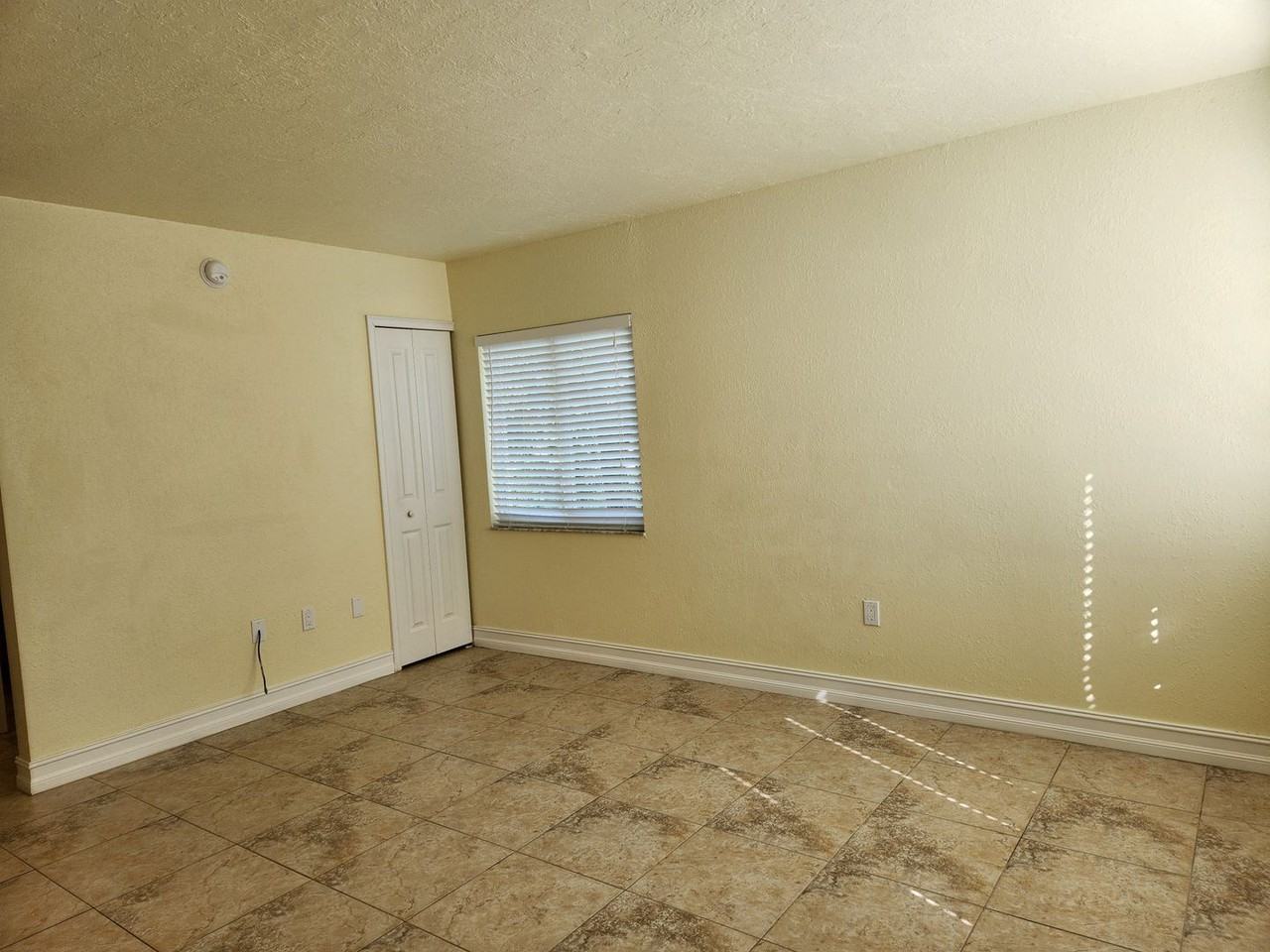 3155 Royalston Ave #201 - Photo 7 of 14