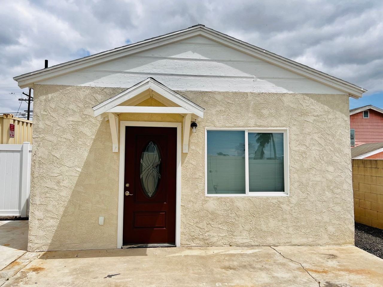 3606 1/2 Golden Ave - Photo 2 of 11