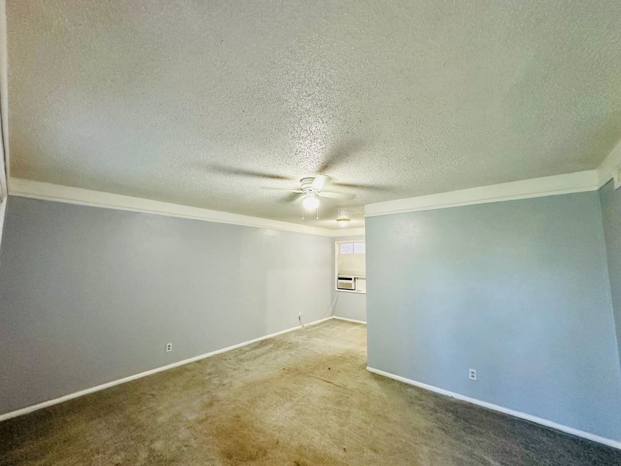 2711 Duncan Drive - Photo 2 of 10