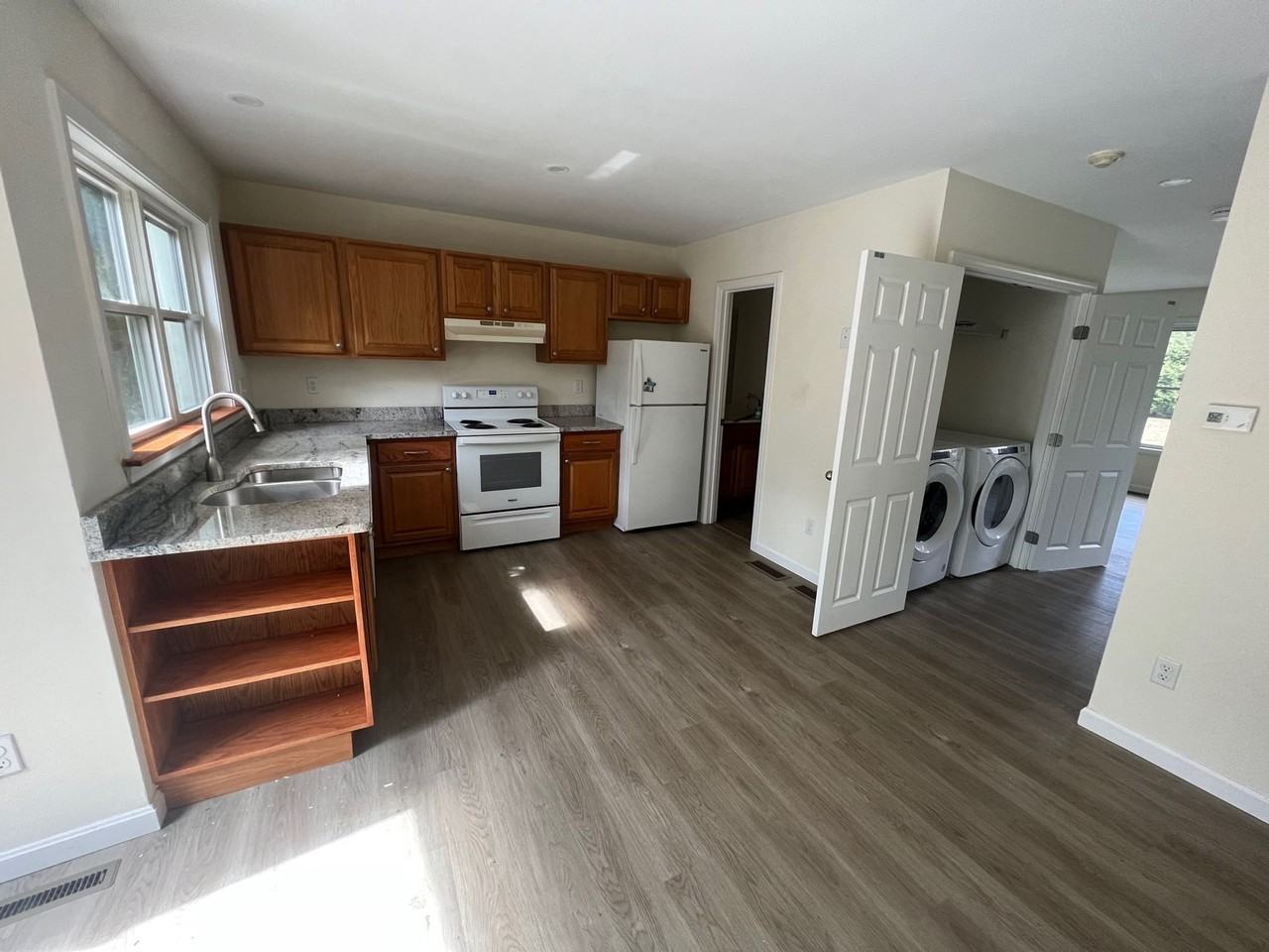 CENTERVILLE ASSOCIATES INC. - Photo 3 of 9