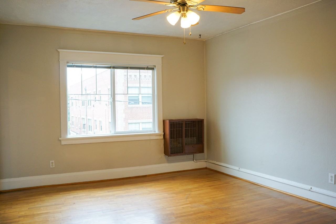 2943 Se Alder St #20 - Photo 3 of 13