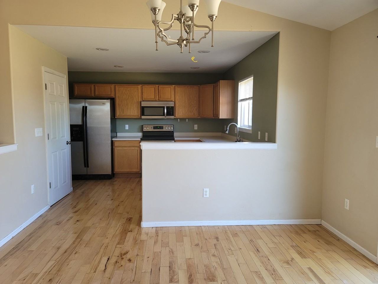 5912 Kennedy Dr - Photo 7 of 14