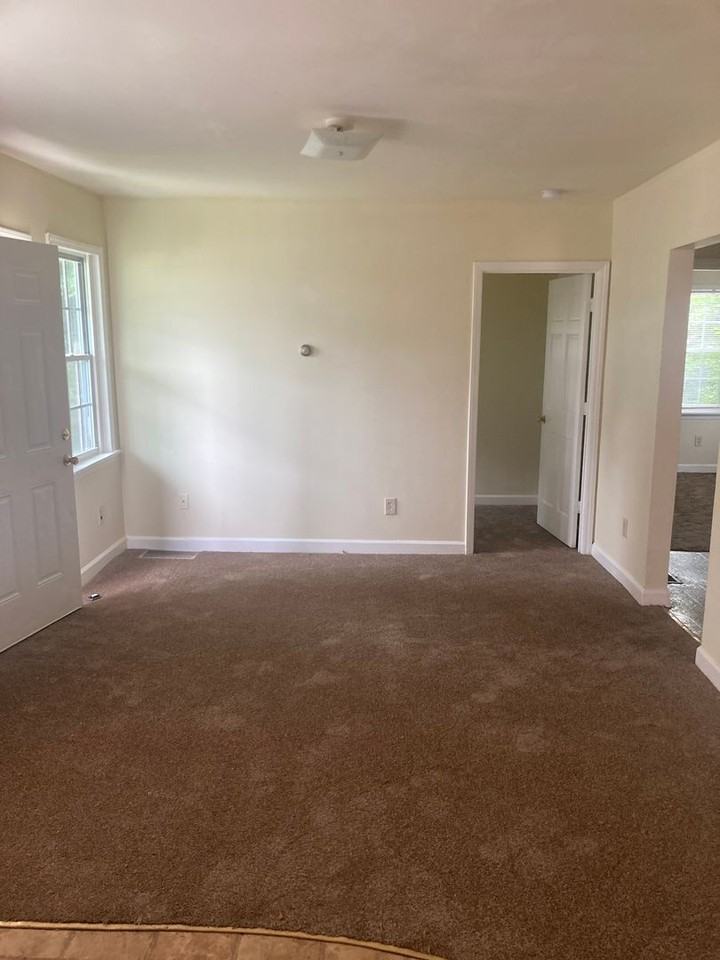 2707 Patrick Ave - Photo 3 of 7