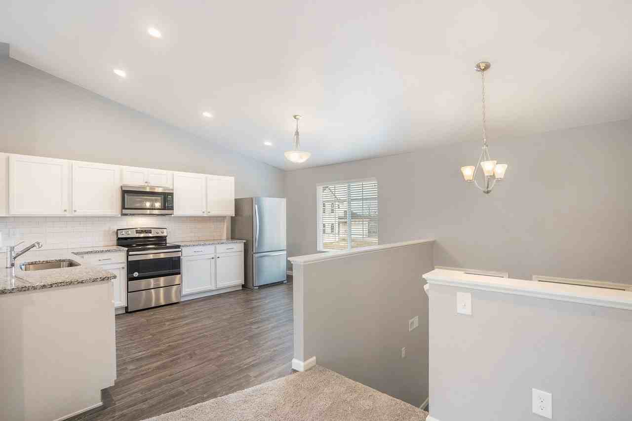 32838 Pinedale Ln - Photo 3 of 24