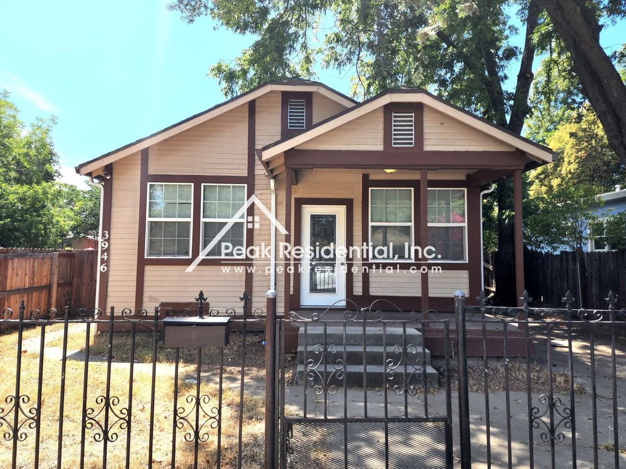 3946 7th Ave - Photo 2 of 15