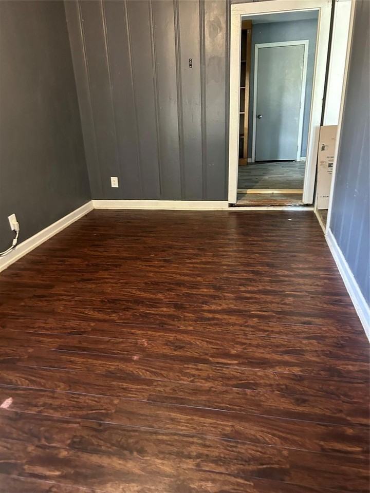 503 Melrose St - Photo 5 of 6
