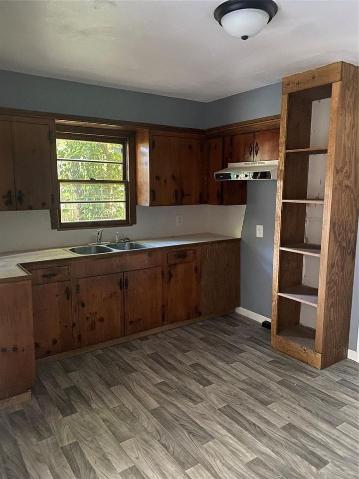 503 Melrose St - Photo 6 of 6