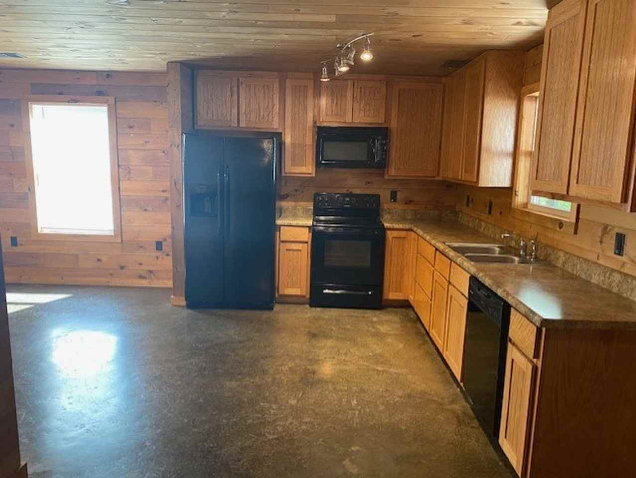 1320 Highway 440 - Photo 5 of 17