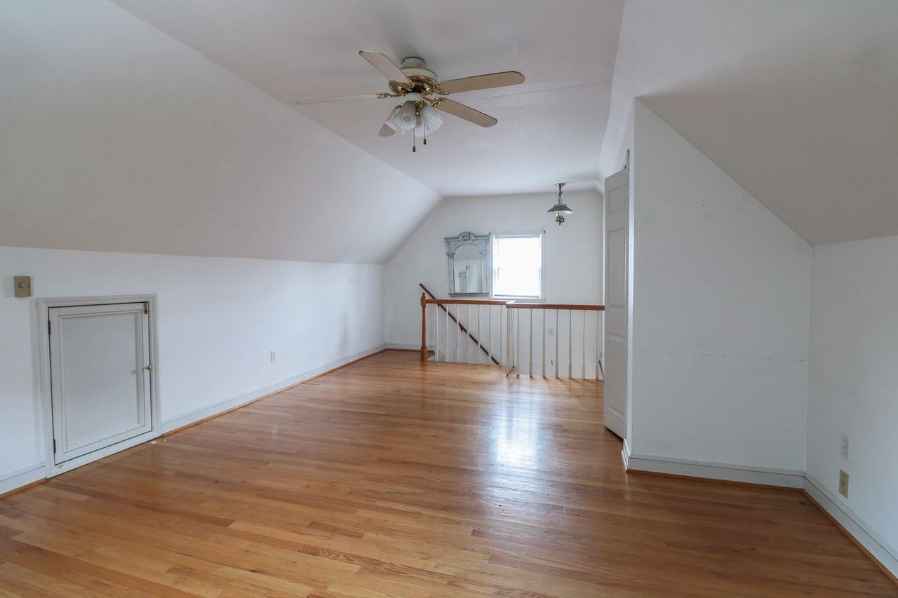 600 Airport Rd - Photo 5 of 7