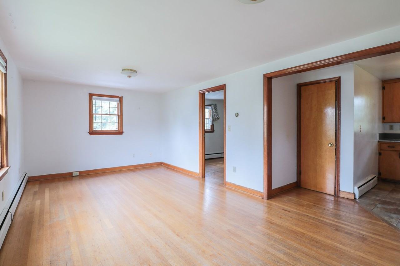 600 Airport Rd - Photo 6 of 7