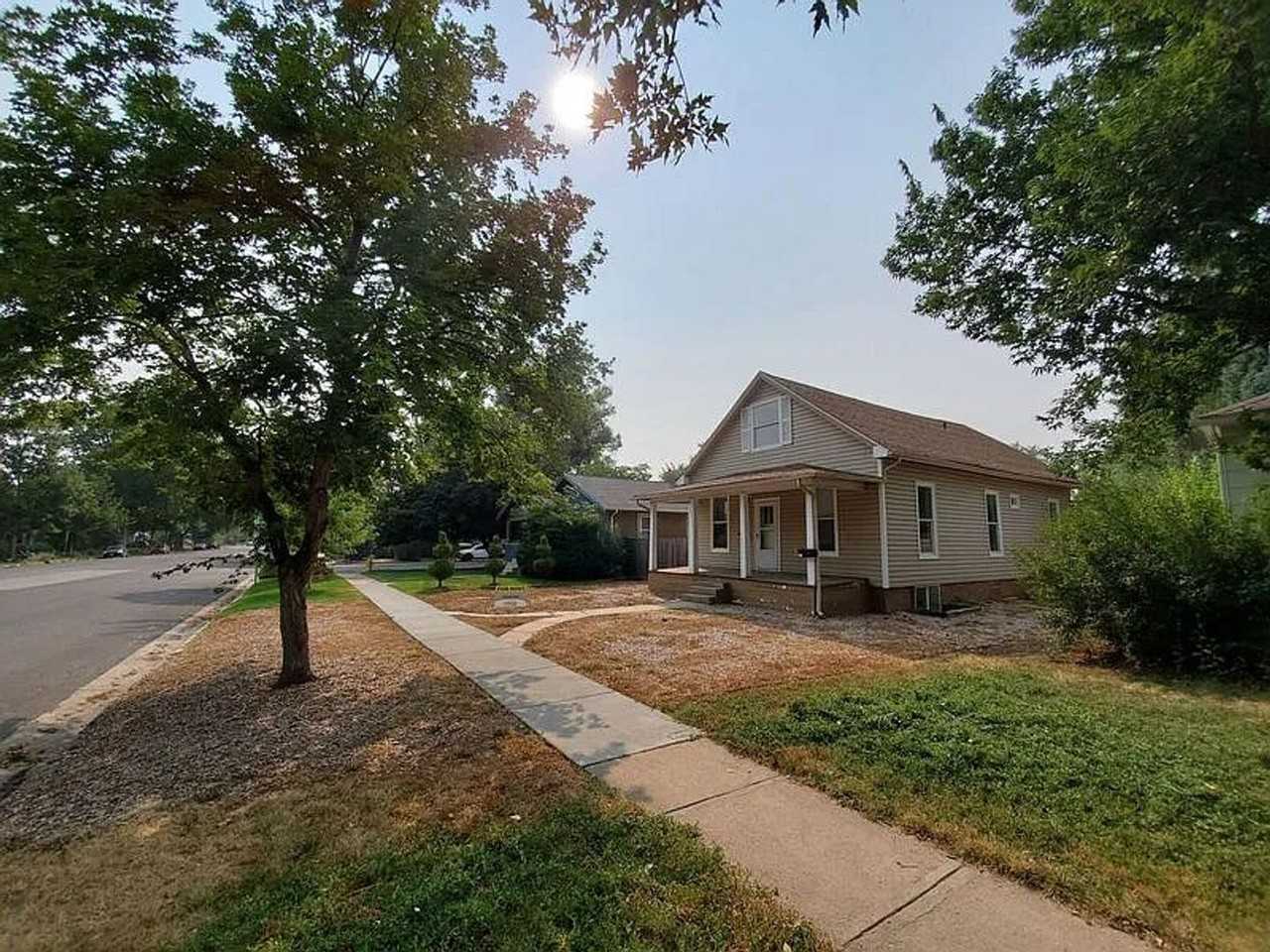 Over under duplex a few blocks from CSU - Photo 2 of 20