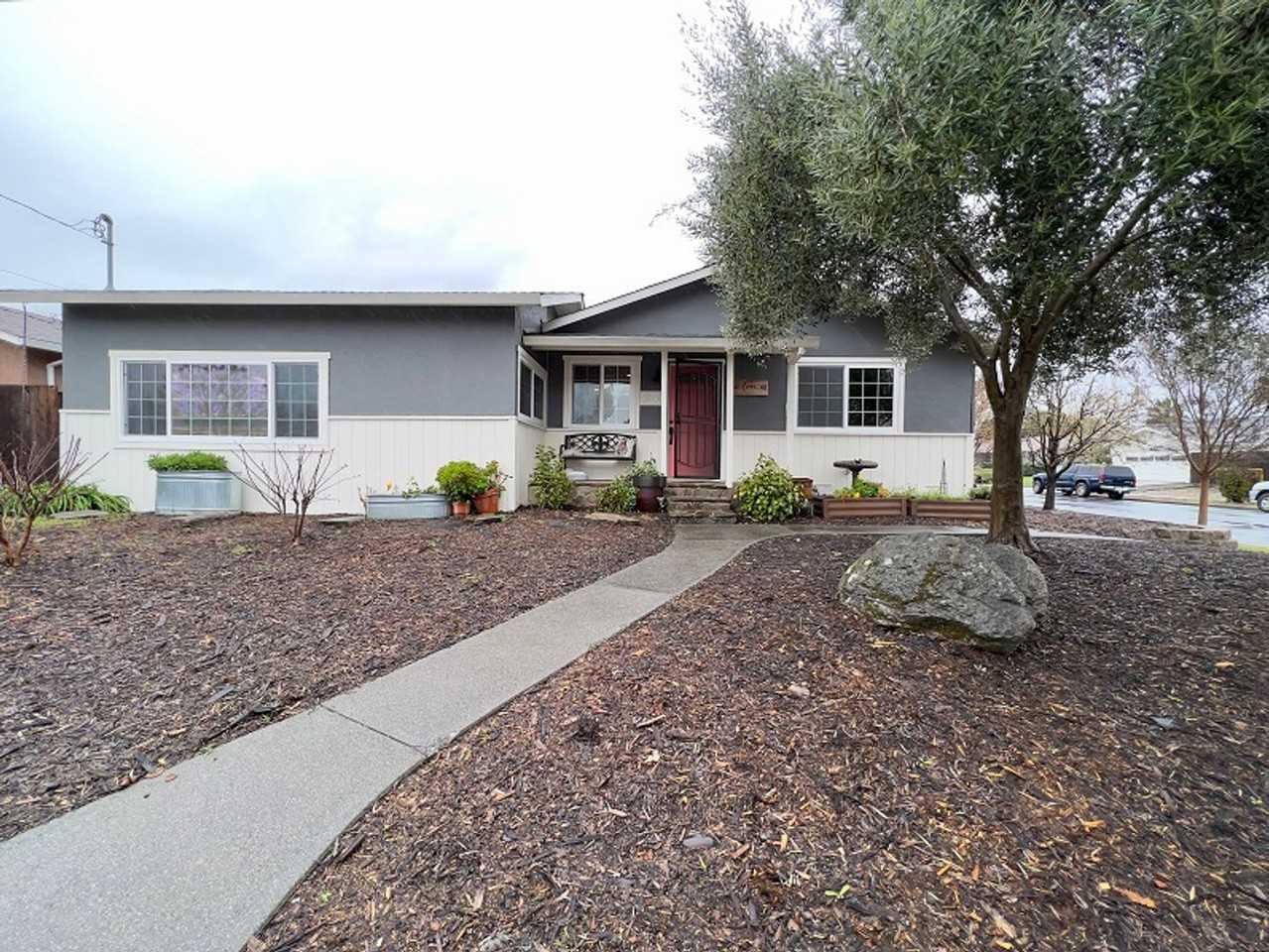 Parrett, 3700 - Photo 2 of 27