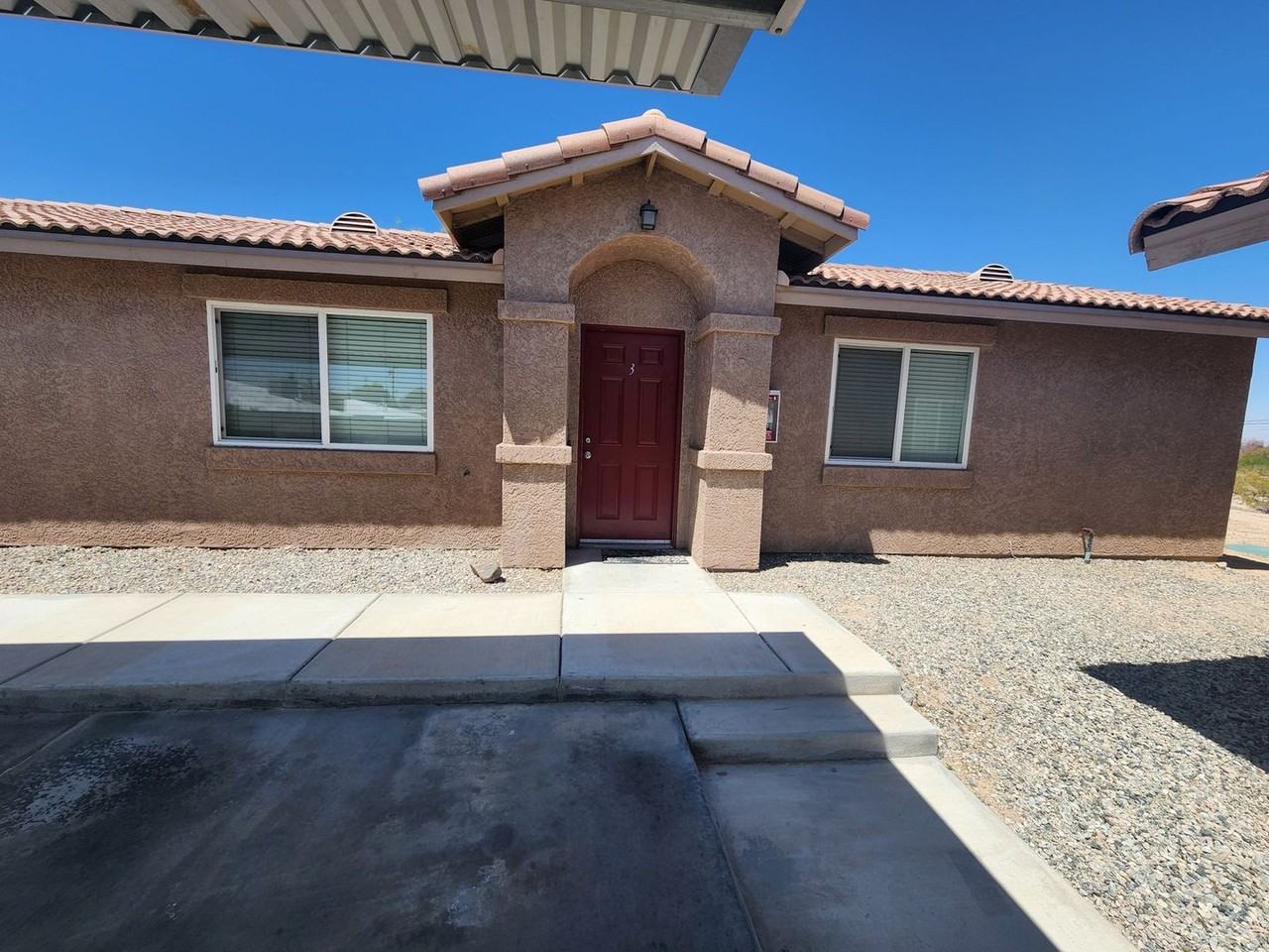 Desert Trail Dr. 73482 - Photo 2 of 11