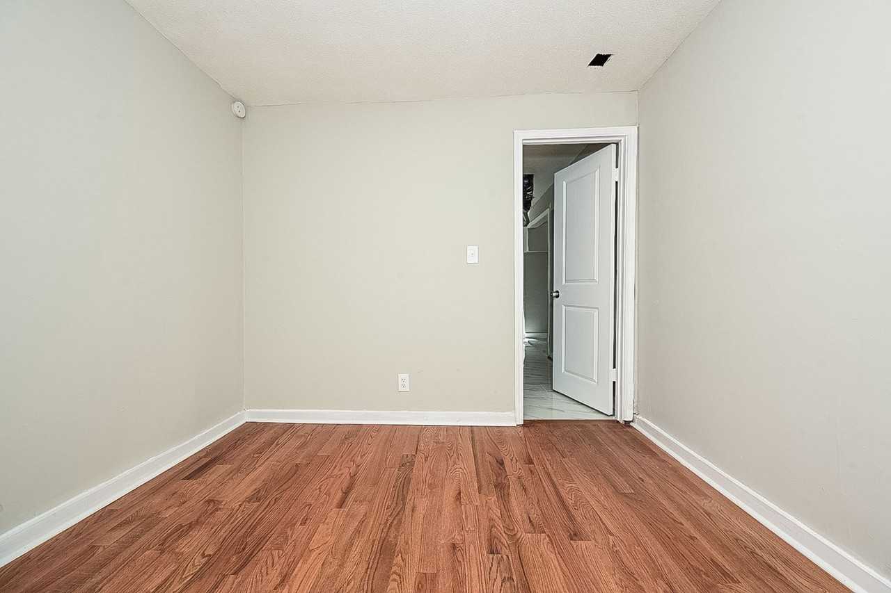 928 Ray St - Photo 7 of 17