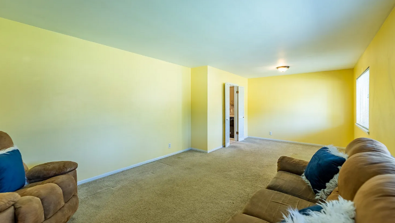 5344 E 21st St - Photo 2 of 8