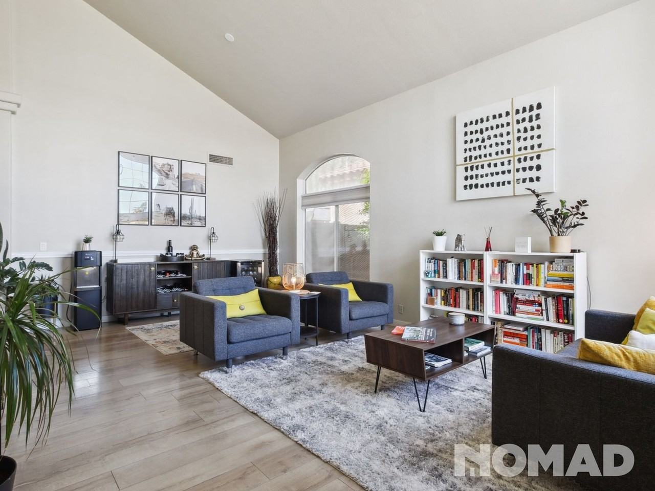 1303 E Washington Ave - Photo 4 of 32