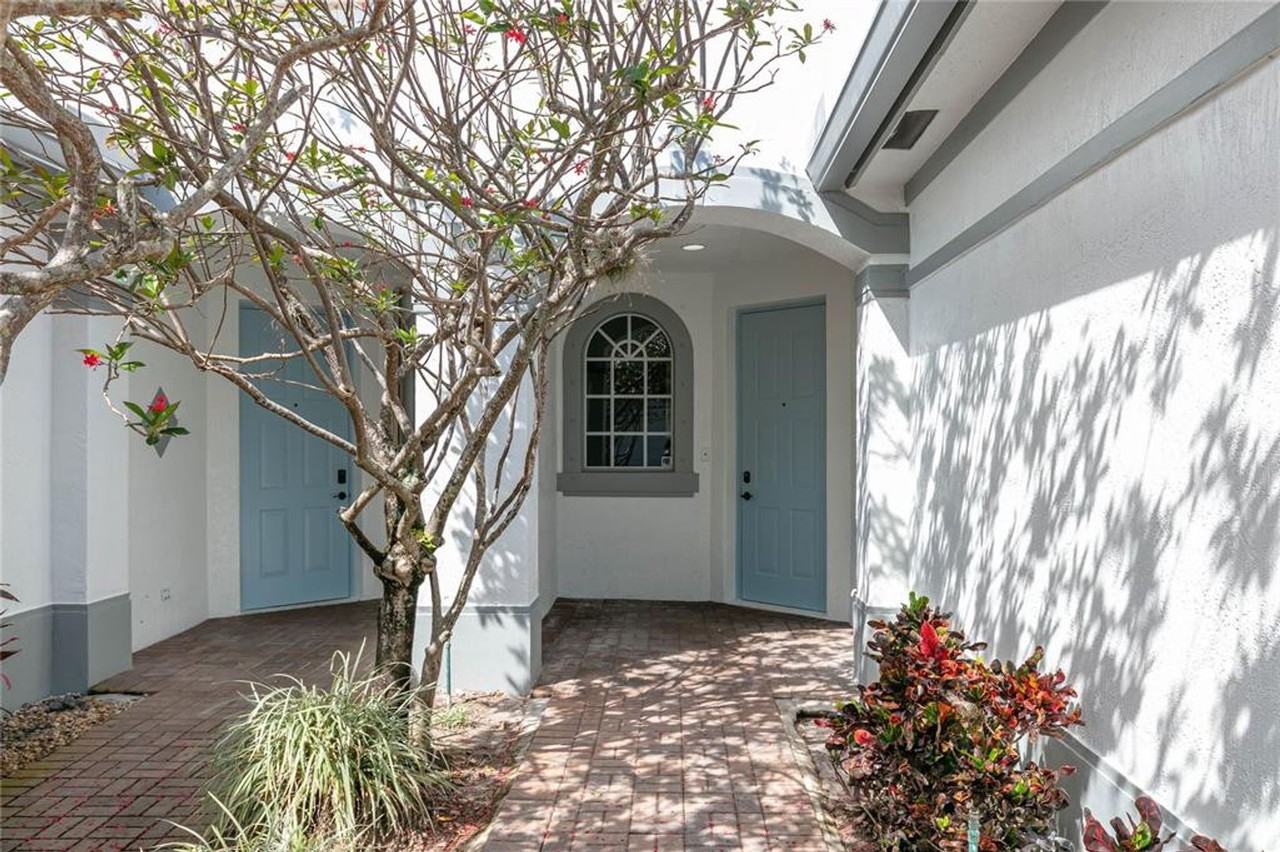 150 Coconut Key Ln - Photo 2 of 37