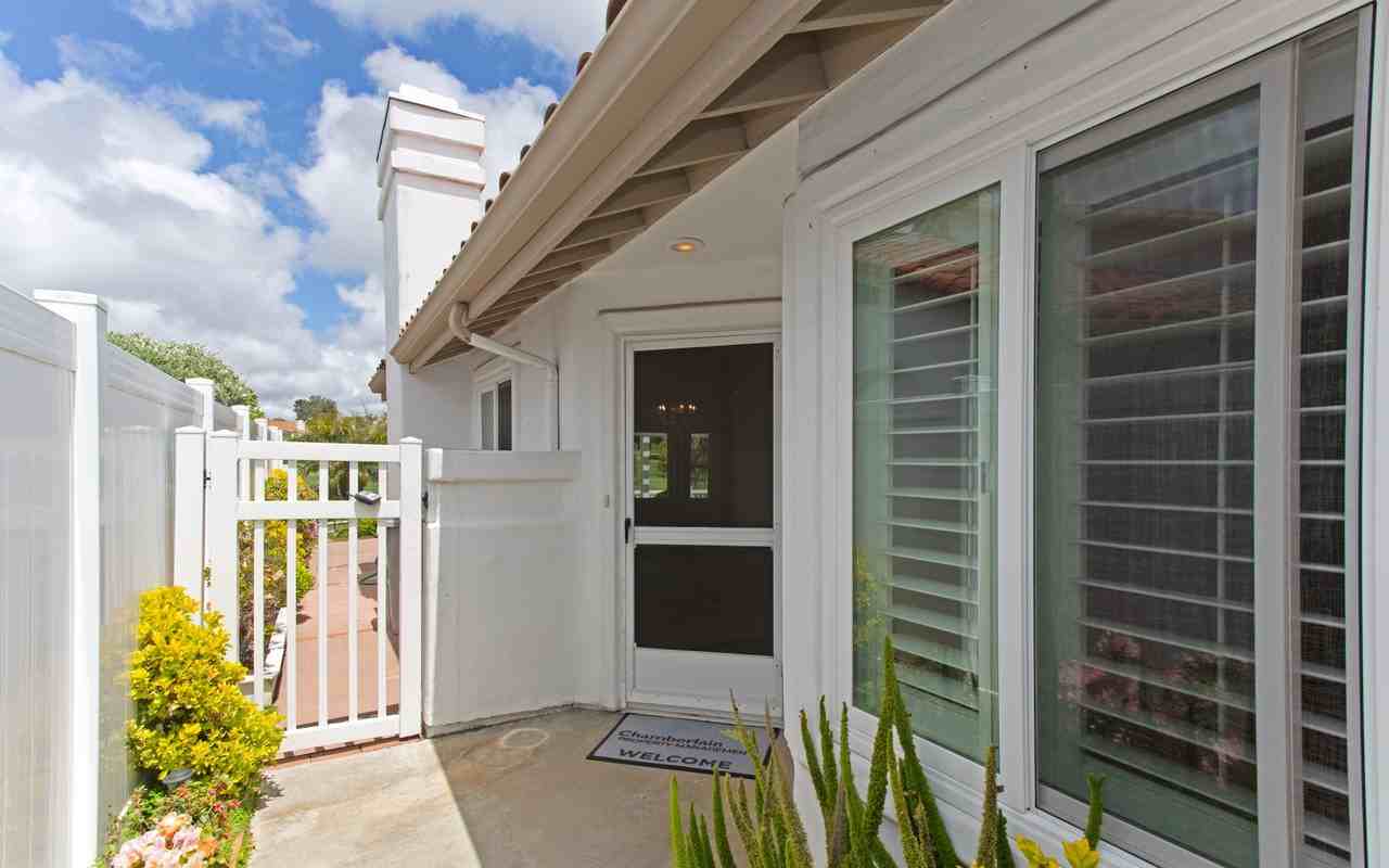 4966 Corinthia Way - Photo 3 of 40