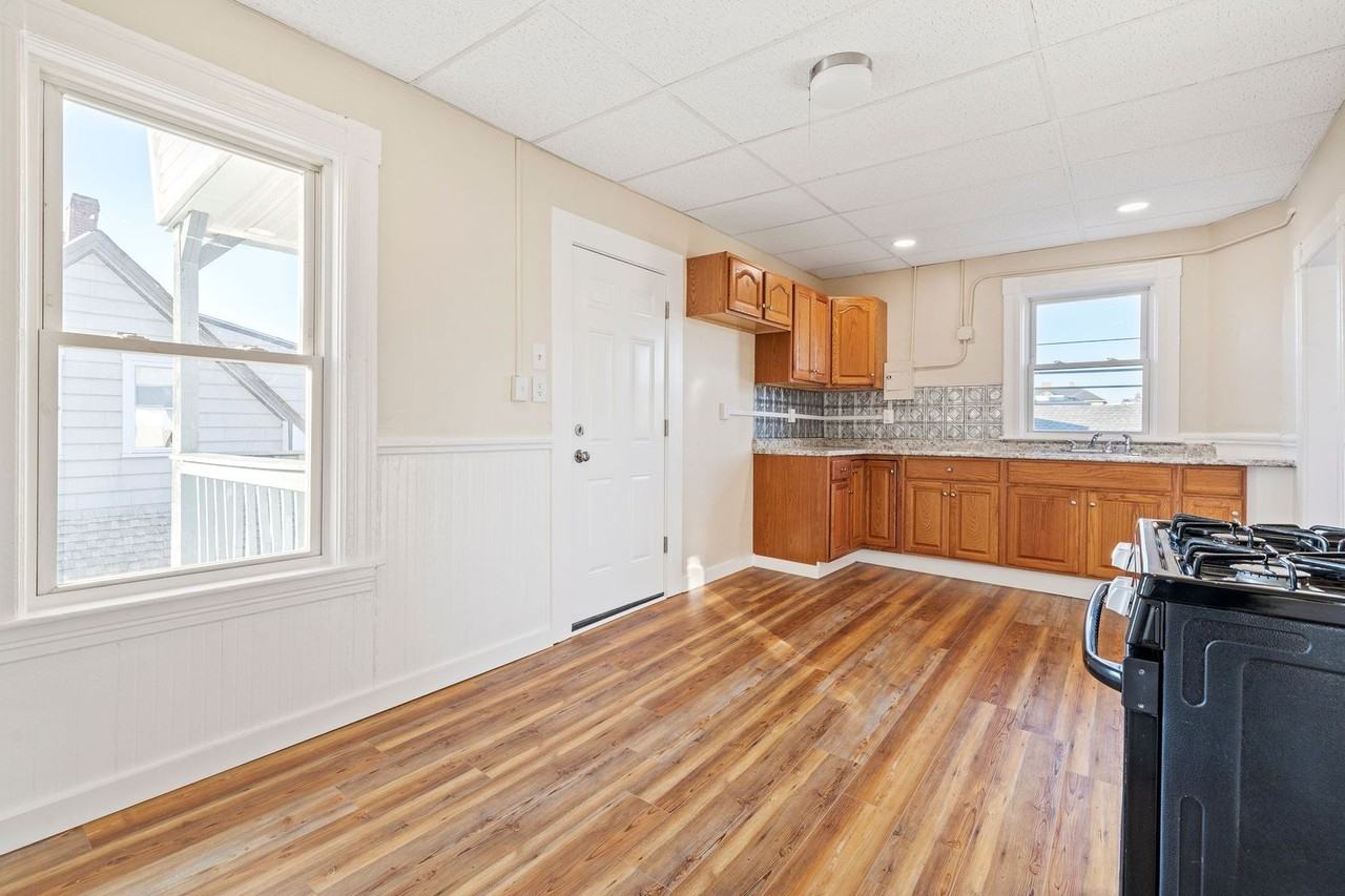 306 Manchester St - Photo 7 of 25