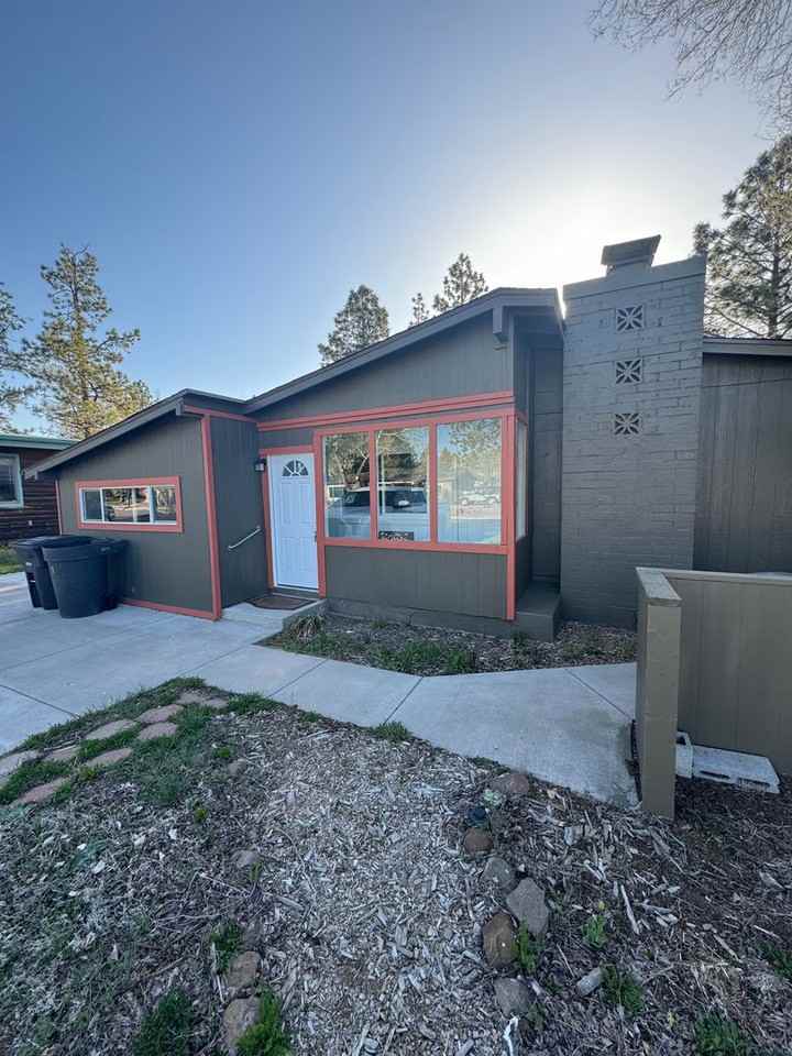 1612 N San Francisco St - Photo 4 of 14